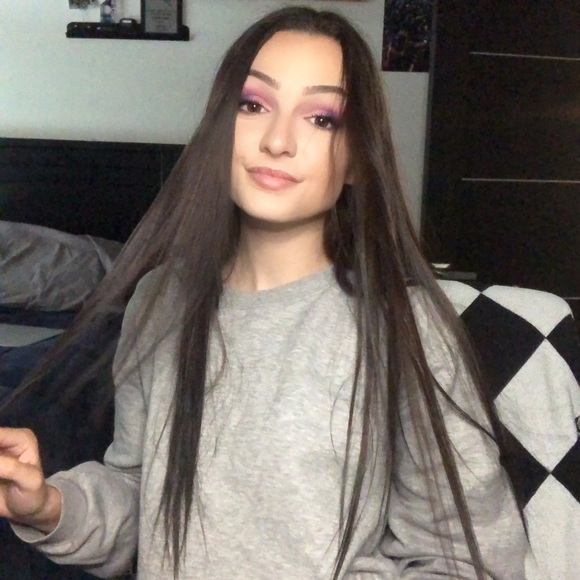 Meet your Posher, Audrey - Picture 1 of 4